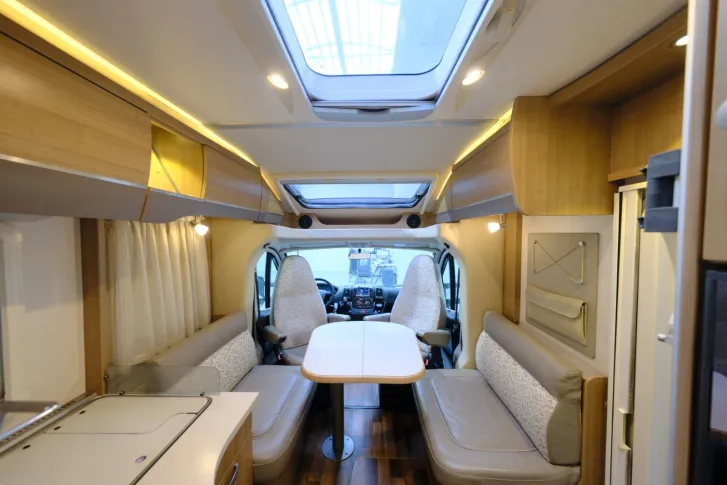 Fahrzeugbild Hymer T 598 CL/Queensbett/Markise/Face to Face #9