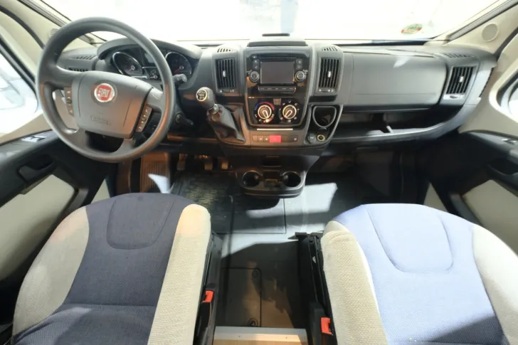Fahrzeugbild Weinsberg Cara Home 700 DG/Festbett/Garage/Tempomat #7