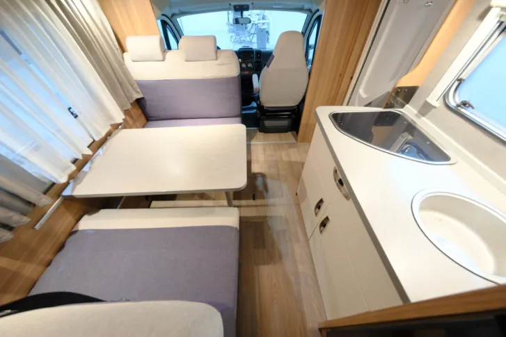 Fahrzeugbild Weinsberg Cara Home 700 DG/Festbett/Garage/Tempomat #9