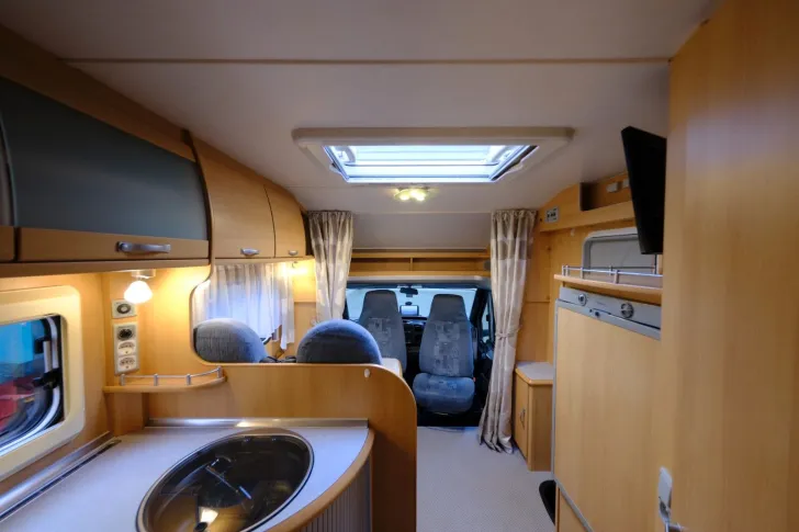 Fahrzeugbild FreeTec 708 TI/Automatik/Einzelbetten/Solar/Klim #14