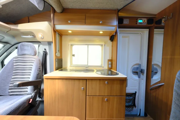 Fahrzeugbild Knaus SKY Wave 650 MG/Festbett+Hubbett/Garage/Klima #13