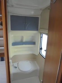 Fahrzeugbild Fendt Bianco 445 TFB Nr. 97 - franz. Bett, RSG #16