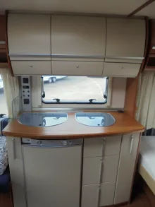 Fahrzeugbild Fendt Bianco 445 TFB Nr. 97 - franz. Bett, RSG #9