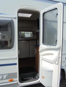 Fahrzeugbild Fendt Bianco 445 TFB Nr. 97 - franz. Bett, RSG #30