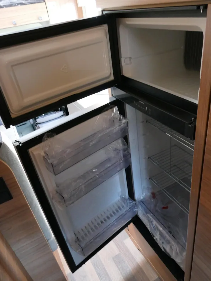 Fahrzeugbild Weinsberg CaraHome 600 DKG aus Vermietflotte #16