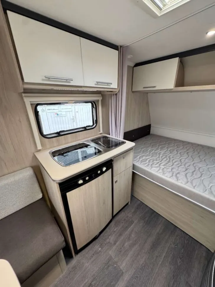 Grundriss Nacht Sterckeman Easy 340CP Sehr Gut gepflegt