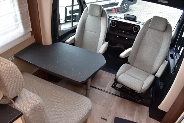 Fahrzeugbild Hymer B-Klasse MC T 580 Mercedes, Doppelboden, ab Nov. #6