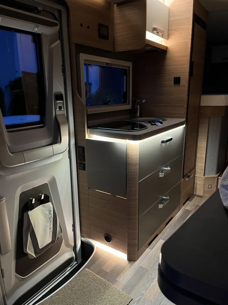 Fahrzeugbild Weinsberg CaraCompact 640 MEG Suite EDITION [PEPPER] #7