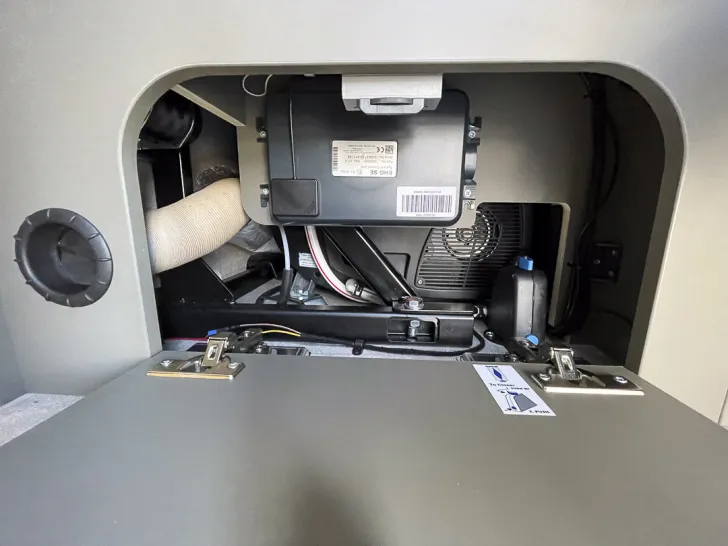 Fahrzeugbild Hymer Grand Canyon S 600 *Allrad*Autarkie*Combi6DE* #35