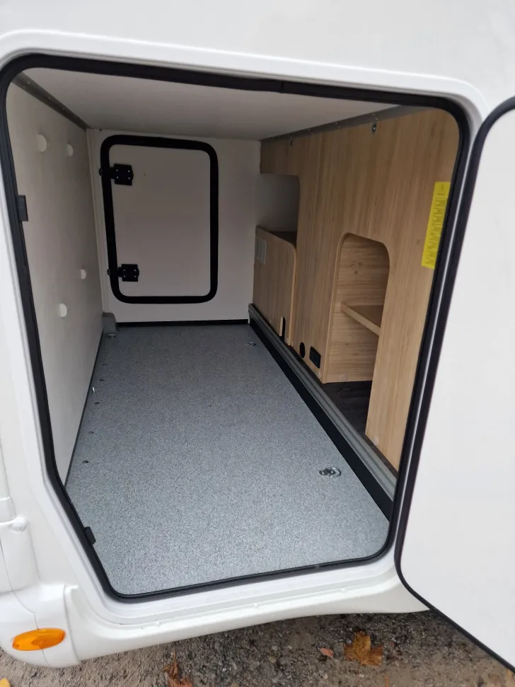 Fahrzeugbild Challenger 337 Break Edition Hubbett + Arctic #6