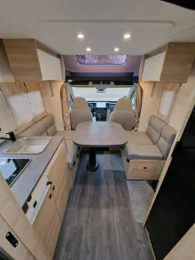 Fahrzeugbild Challenger 337 Break Edition Hubbett + Arctic #8