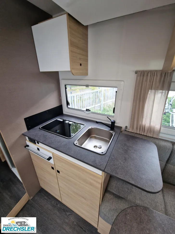 Fahrzeugbild Challenger 328 Break Edition #11