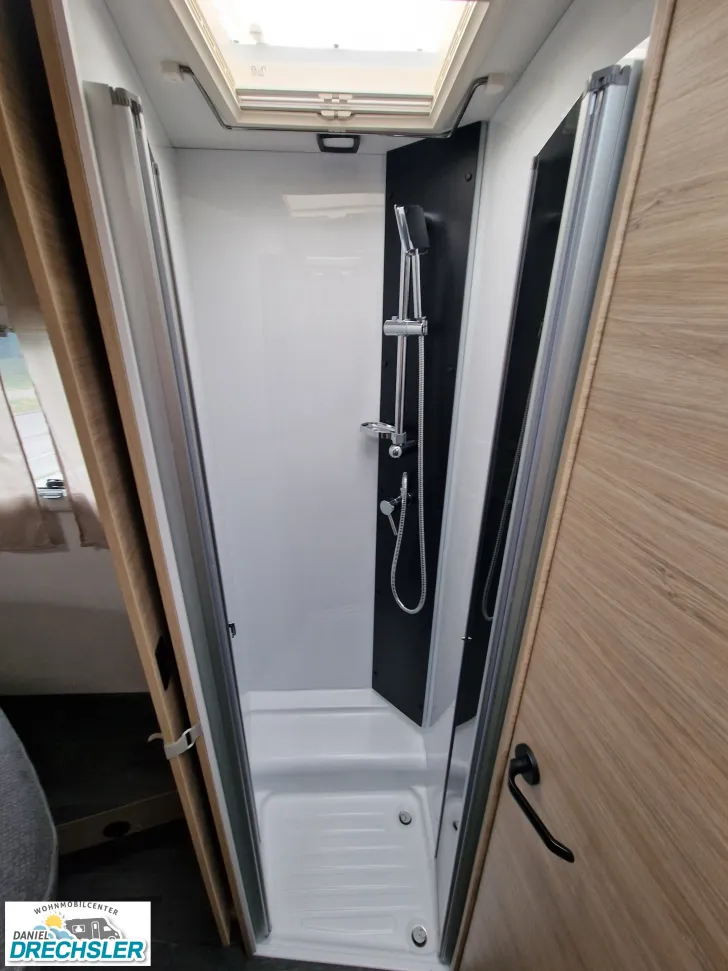 Fahrzeugbild Challenger 328 Break Edition #17