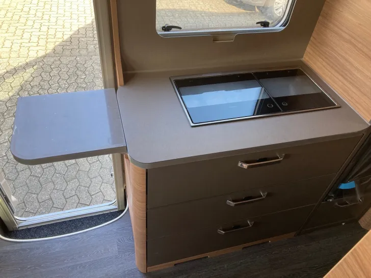 Fahrzeugbild Weinsberg CaraSuite 650 MEG (Ford) #9