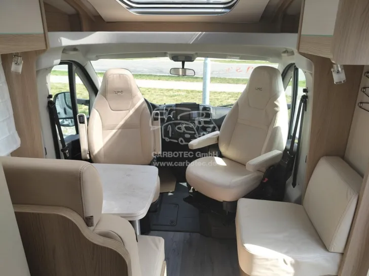 Fahrzeugbild LMC Cruiser 70 V 646 G #4