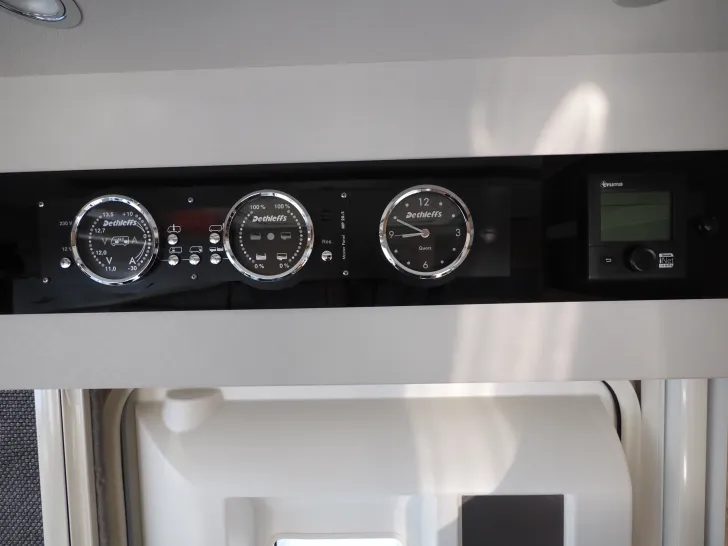 Fahrzeugbild Dethleffs Pulse I 7051 DBM GT, SAT/TV, Markise, Kam. #15