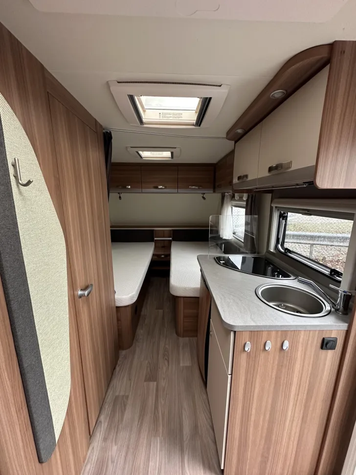 Fahrzeugbild Weinsberg CaraOne 480 EU #5