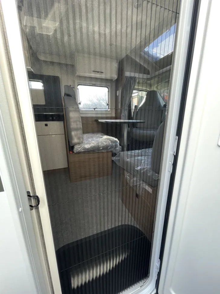 Fahrzeugbild Corigon Pure T 70 S Automatik Markise Solar RFK Hubbett #15