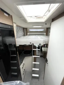 Fahrzeugbild Corigon Advanced T 700 S Autom. Lithium Hubbett 2xSolar #15
