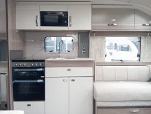 Fahrzeugbild SWIFT Sprite Cruzer 550 Heckbad sep Dusche #6