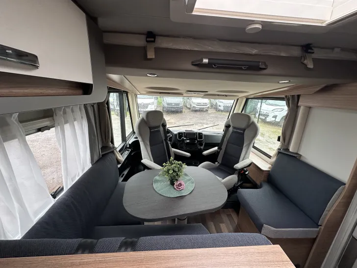 Fahrzeugbild Weinsberg CaraCore 700 MEG Automatik, 4,4 t, UVP 114.702€ #11