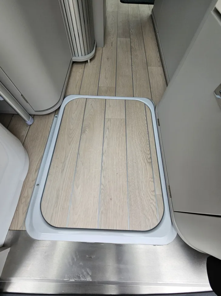 Fahrzeugbild Westfalia Kepler One 204PS 17ZollRäder|Festtoil.|Solar|LED #10