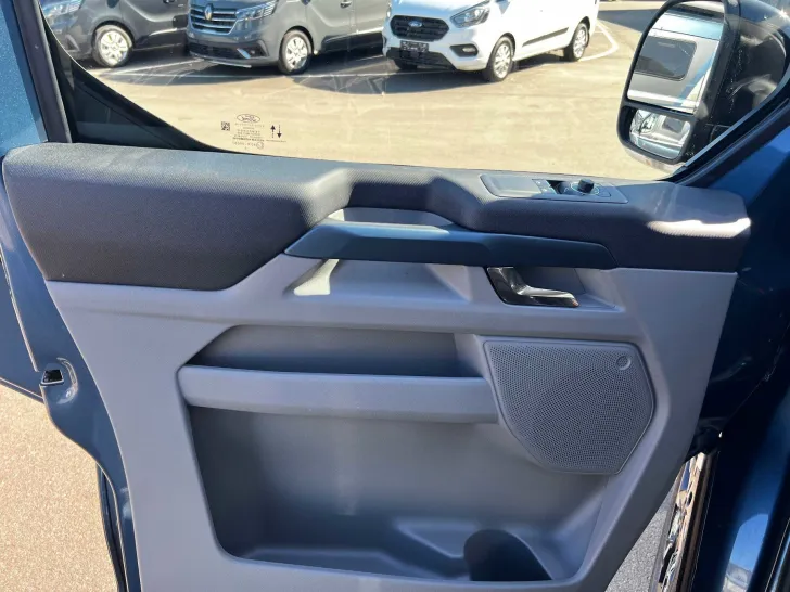 Fahrzeugbild Bürstner Copa C500 CasaPina+AT8G+Markise+Navi+4Sitze #12
