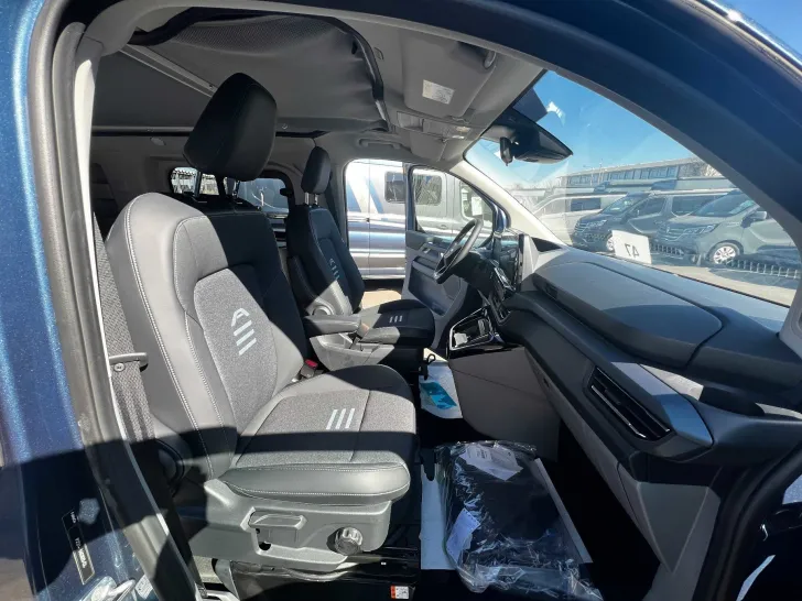 Fahrzeugbild Bürstner Copa C500 CasaPina+AT8G+Markise+Navi+4Sitze #23