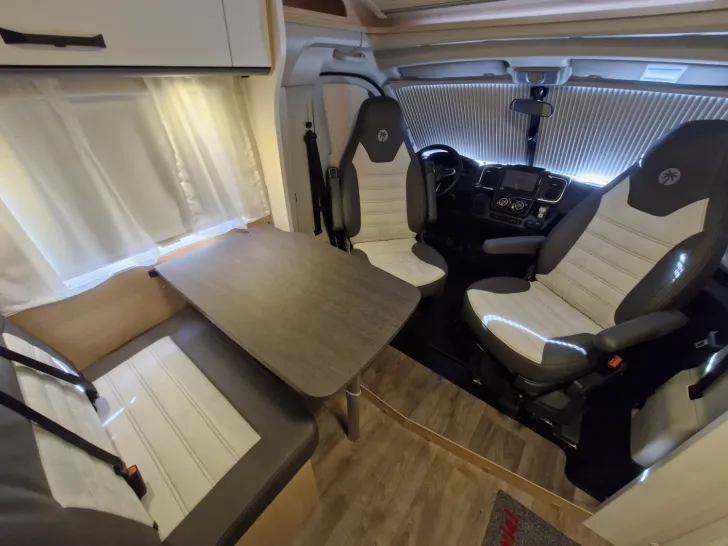 Fahrzeugbild Sunlight Adventure V 66 "LTE+TV*Markise*Sun-Roof* #16