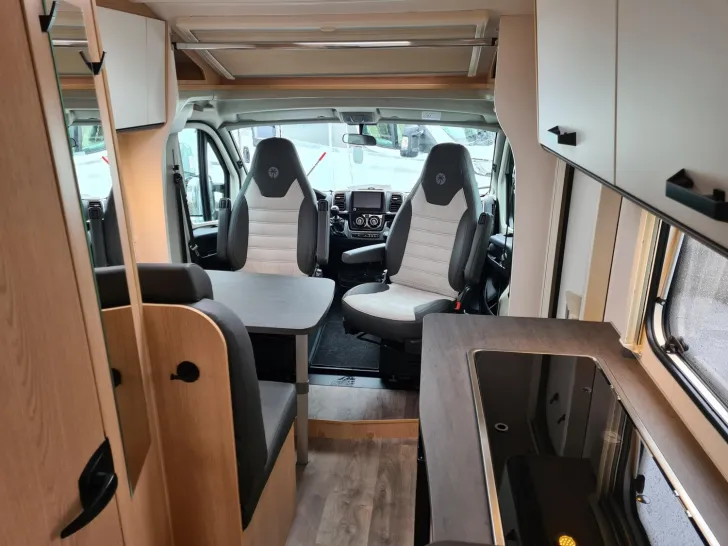 Fahrzeugbild Sunlight Adventure V 66 "LTE+TV*Markise*Sun-Roof* #32