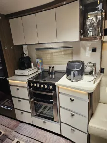 Fahrzeugbild Hymer Eriba Nova S 620 Neuwertig #7