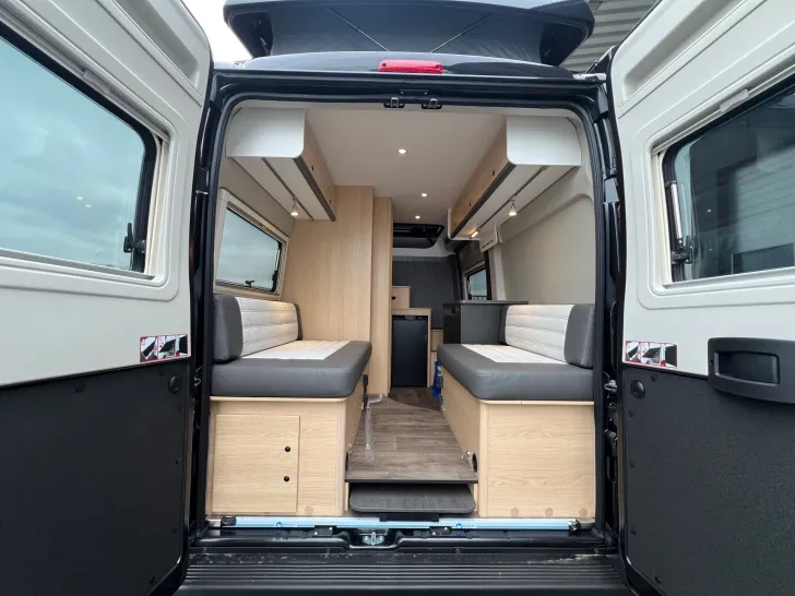 Fahrzeugbild Sunlight Camper Van CLIFF 540 Vanlife Schwarz metallic #16