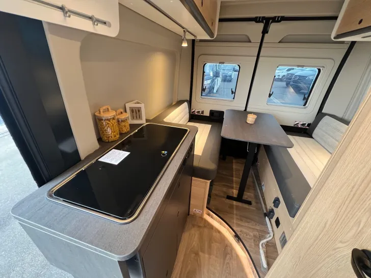 Fahrzeugbild Sunlight Camper Van CLIFF 540 Vanlife Schwarz metallic #11