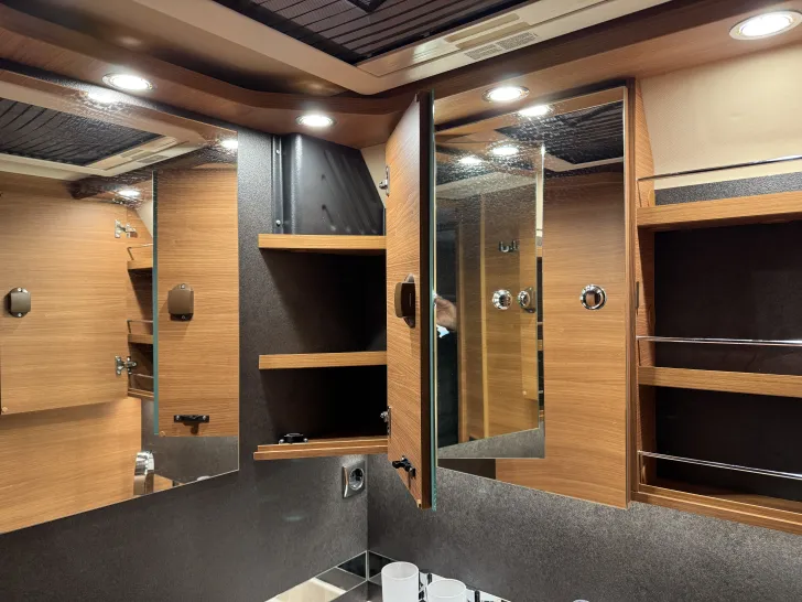 Fahrzeugbild Carthago chic c-line 4.9 LE L #3