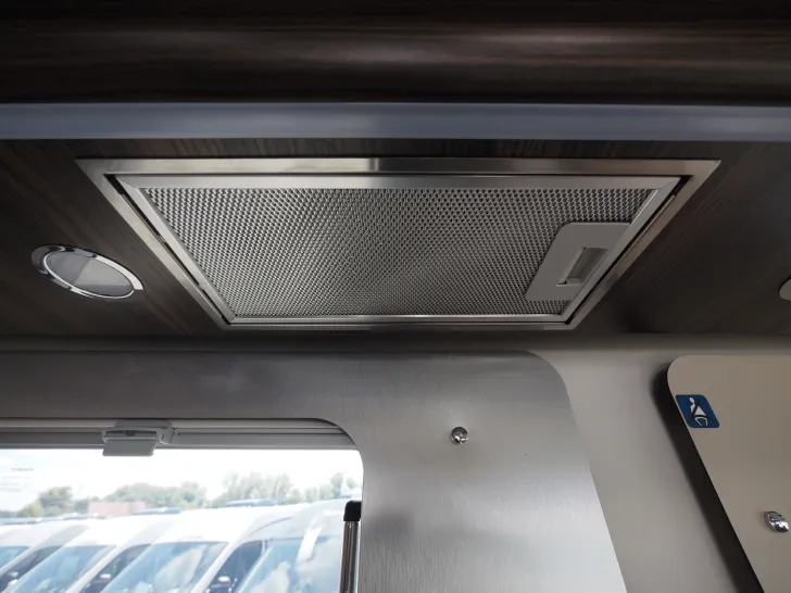 Fahrzeugbild Laika ECOVIP H 4109DS, 180 PS Autom., Tageszul. #10