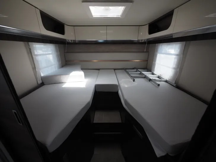 Fahrzeugbild Laika ECOVIP H 4109DS, 180 PS Autom., Tageszul. #15