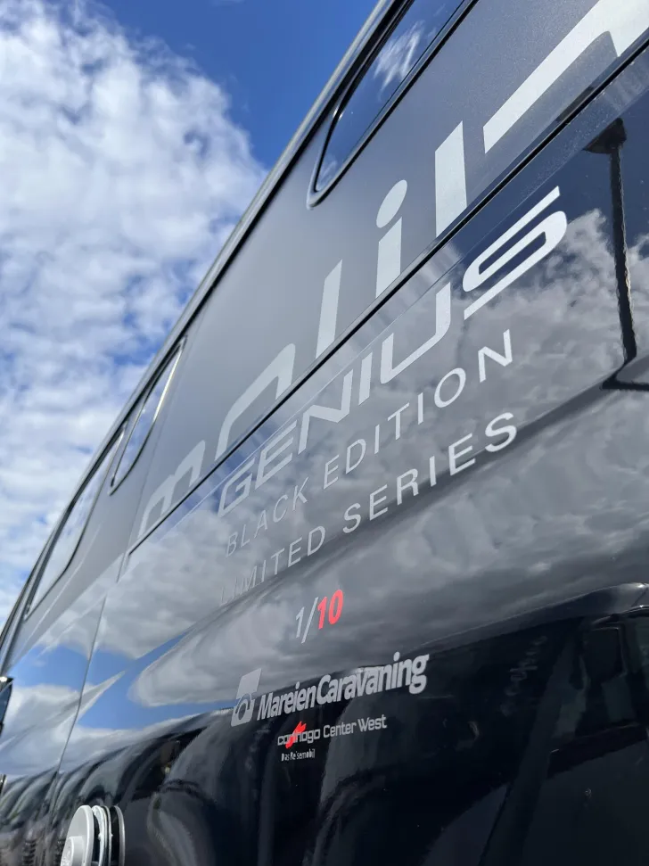 Fahrzeugbild Malibu Genius 641 LE 4x4 Black Edition Mercedes (627) #8