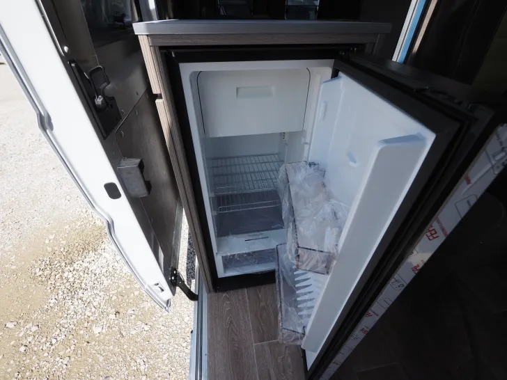 Fahrzeugbild Pössl 2Win RS Plus, Aufstelldach, Lounge & Easy Dr. #11