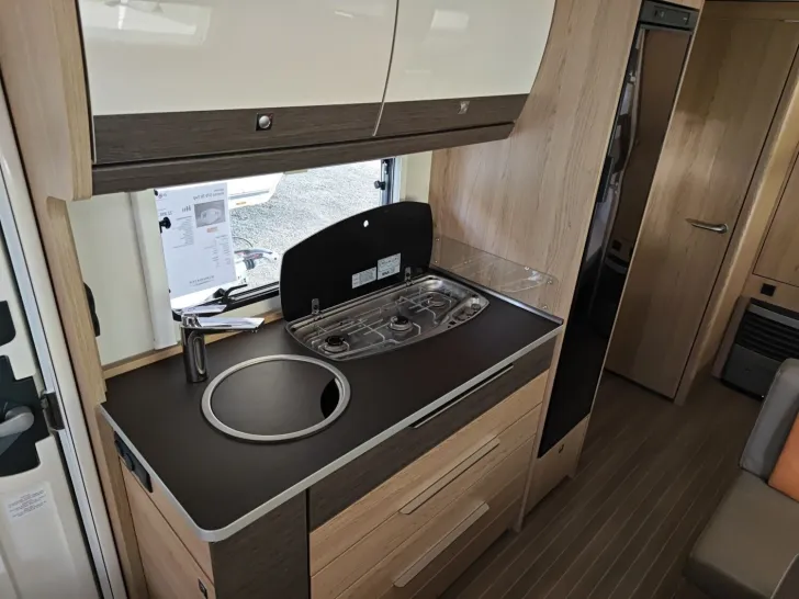 Fahrzeugbild Bürstner Averso 570 TK Top #13