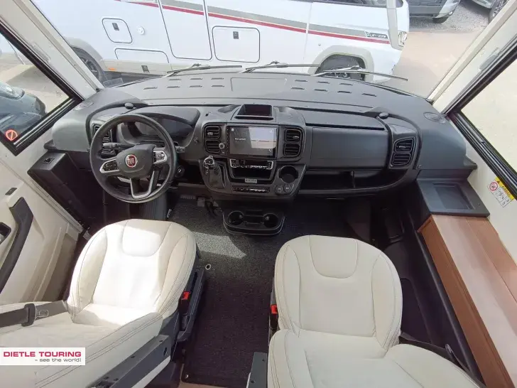 Fahrzeugbild Rapido Serie 80dF 8066dF Ultimate Line #6