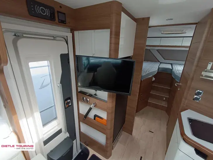 Fahrzeugbild Rapido Serie 80dF 8066dF Ultimate Line #10