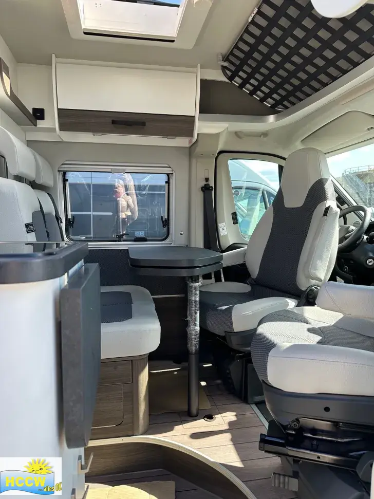 Fahrzeugbild VanTourer 600 L 180 PS mit Automatik #6