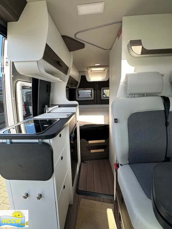 Fahrzeugbild VanTourer 600 L 180 PS mit Automatik #7