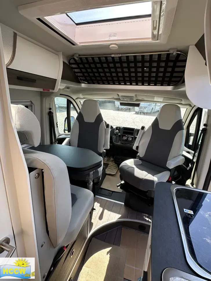 Fahrzeugbild VanTourer 600 L 180 PS mit Automatik #9