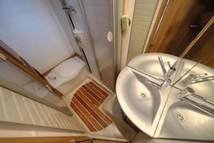 Fahrzeugbild Bürstner Nexxo T 610 / Festbett / 2x Klima/ PREISGARANTIE #14