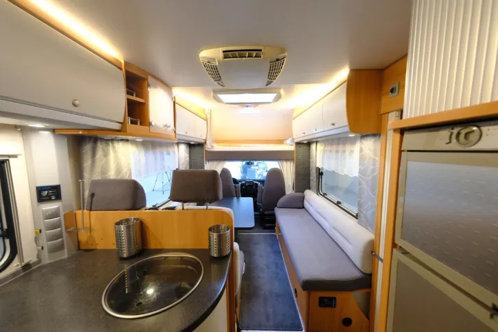 Fahrzeugbild Weinsberg Orbiter 790MQ/Festbett/Garage/2xKlima/Hubstützen #10