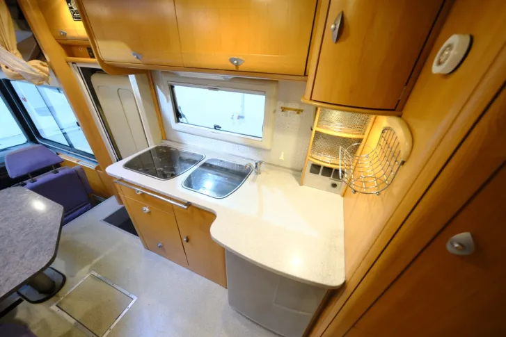Fahrzeugbild Phoenix Liner I 7300 LX/Automatik/Einzelbetten+Hubbett #14