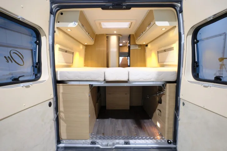 Fahrzeugbild Adria Twin 640 SLX Platinum/Einzelbetten/Klima/Solar #5
