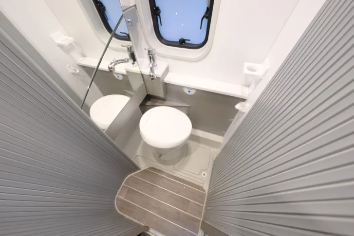 Fahrzeugbild Adria Twin 640 SLX Platinum/Einzelbetten/Klima/Solar #16