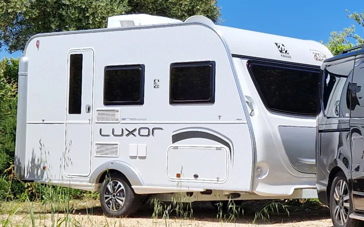 Fahrzeugbild Across Car Luxor Top-Zustand #1